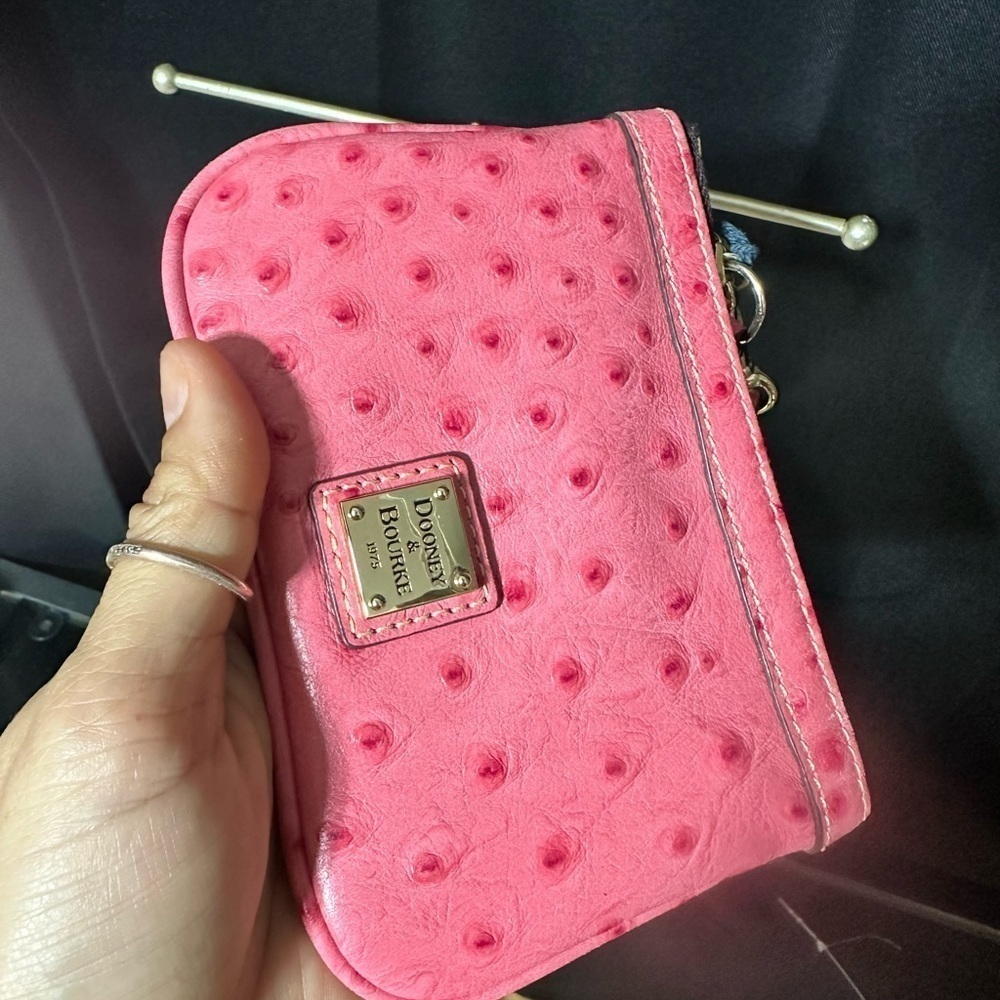 Rare Dooney bourke Ostrich Small Coin Case - Picture 5 of 5